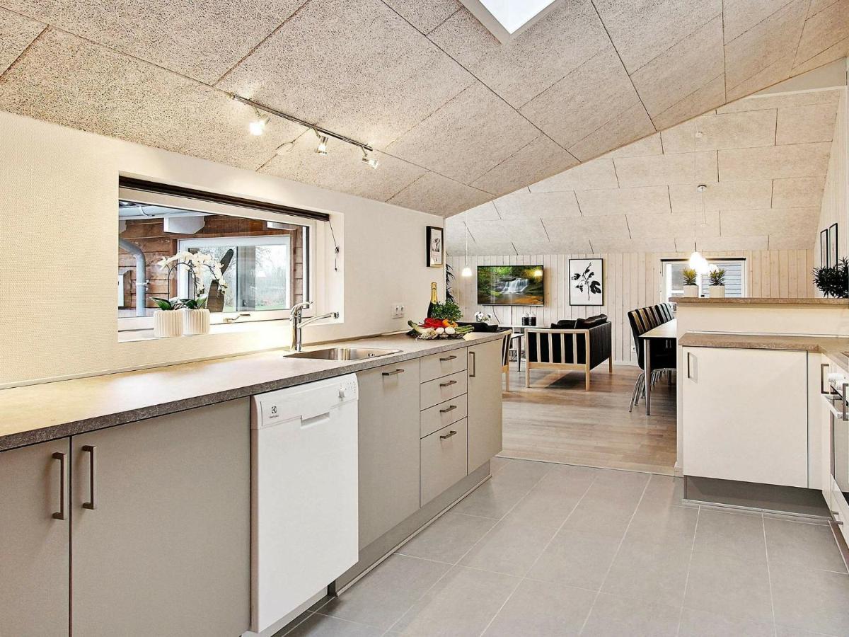 12 Person Holiday Home In Hasselberg Kappeln Camera foto